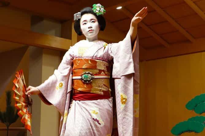 Tour: Maiko Dance and Tea Ceremony on a Noh Stage in Kyoto