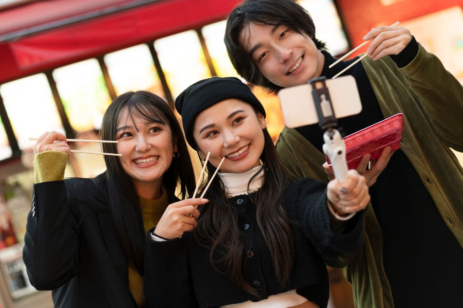 Making Friends in Japan: A Complete Guide for Foreigners