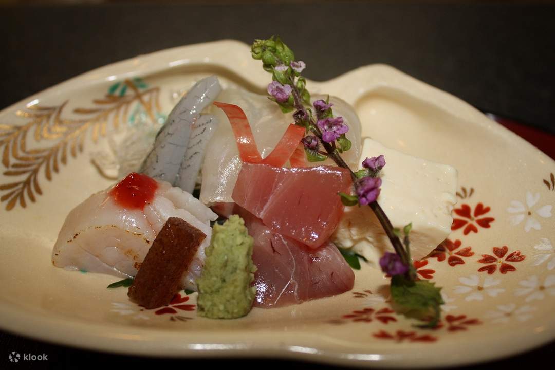 Tour: KAJI (京料理 かじ) Michelin Plate Restaurant in Kyoto